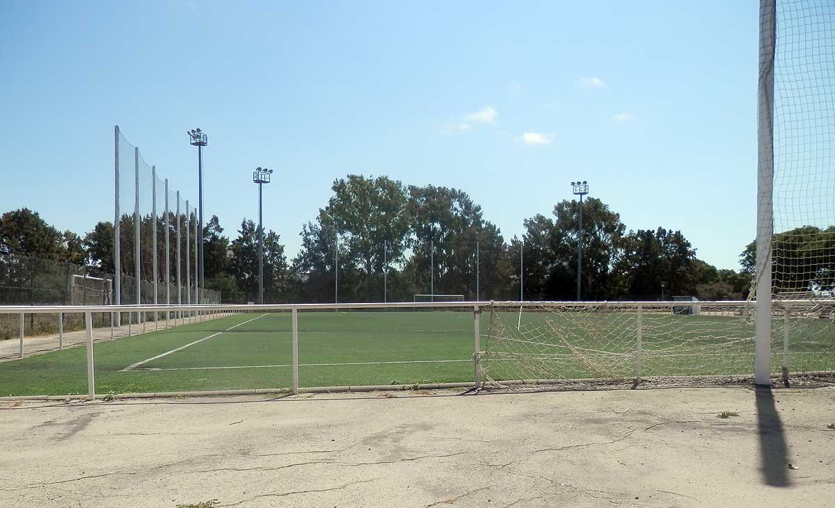 Campo de Fútbol Concejal Juan Reales